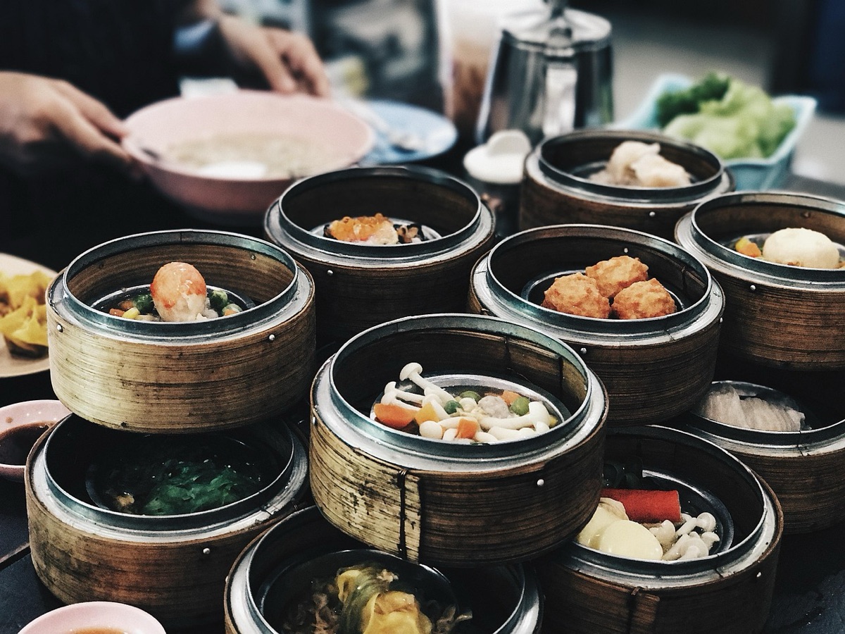 Dim sum vendor in Hong Kong market